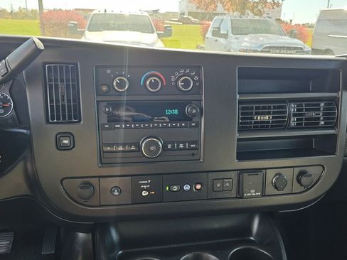 Used 2019 Chevrolet Express 3500 LT w/ LT Preferred Equipment Group image 20