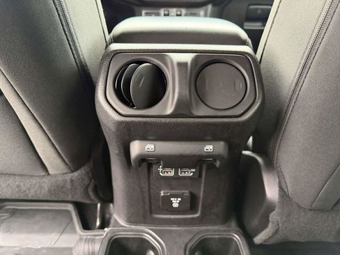 Used 2018 Jeep Wrangler Unlimited Sahara w/ Dual Top Group image 20