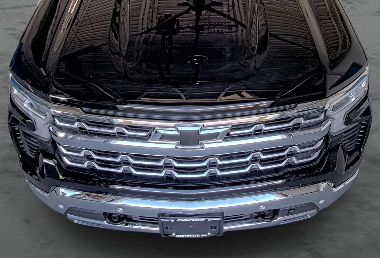 Used 2025 Chevrolet Silverado 1500 LTZ AWD/4WD image 18