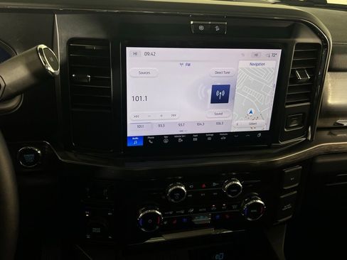 Used 2025 Ford F350 Lariat w/ Black Appearance Package image 18