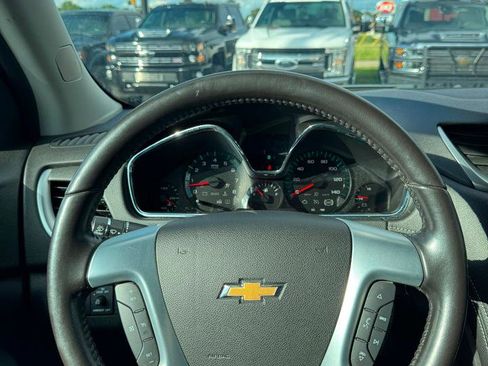 Used 2016 Chevrolet Traverse LT w/ Style and Technology Package FWD image 10