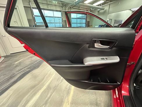 Used 2014 Toyota Camry SE image 42