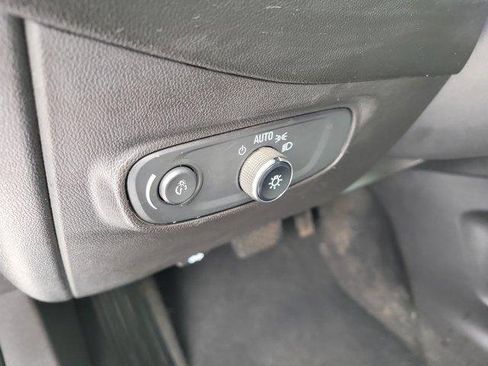 Used 2022 Chevrolet Equinox LT image 21