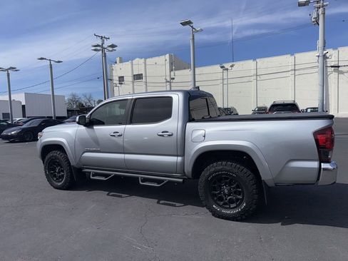 Used 2022 Toyota Tacoma SR5 image 15