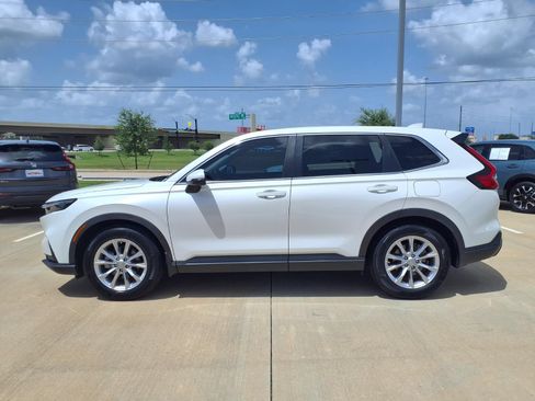 Used 2024 Honda CR-V EX image 3