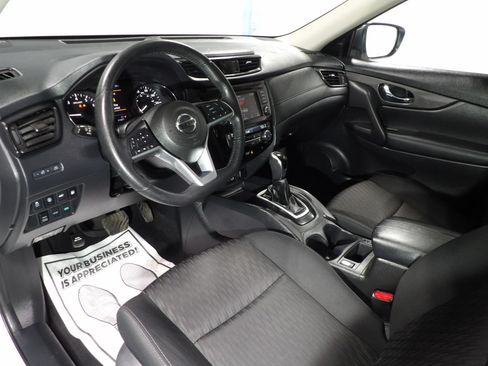 Used 2019 Nissan Rogue SV AWD/4WD image 10