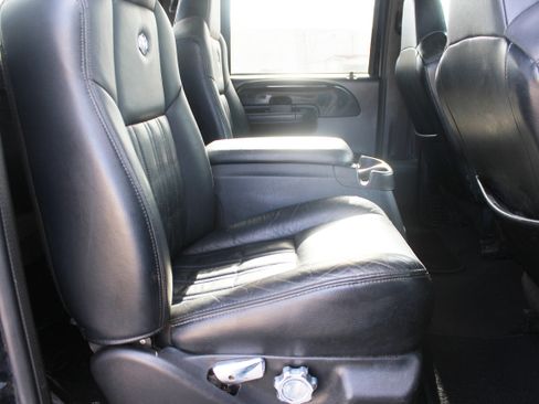 Used 2004 Ford F250 XL image 39