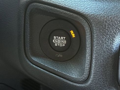 Used 2024 Jeep Wrangler Sport S AWD/4WD image 18