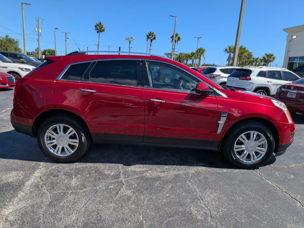 Used 2010 Cadillac SRX Luxury FWD image 3