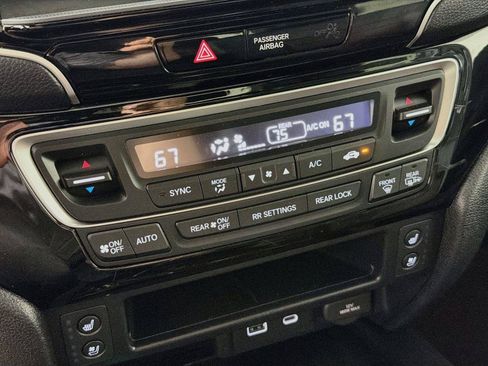 Used 2025 Honda Ridgeline Black Edition image 22