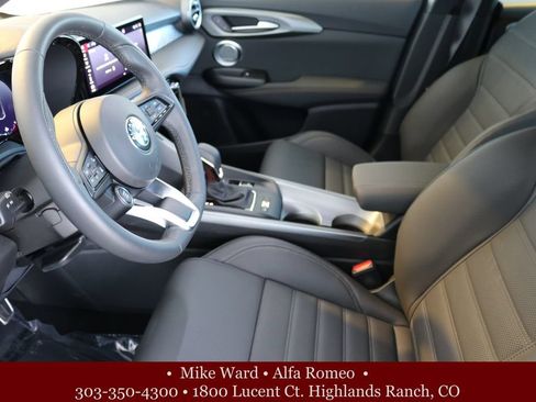 New 2025 Alfa Romeo Tonale w/ Premium Package AWD/4WD image 4