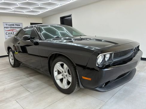 Used 2013 Dodge Challenger SXT RWD image 12