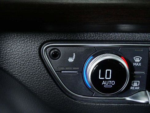 Used 2024 Audi Q5 2.0T Premium Plus w/ Premium Plus Package image 23