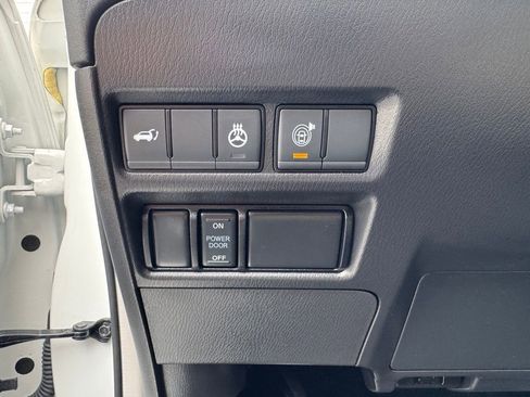 Used 2024 Nissan Armada Platinum w/ Captain's Chairs Package image 13