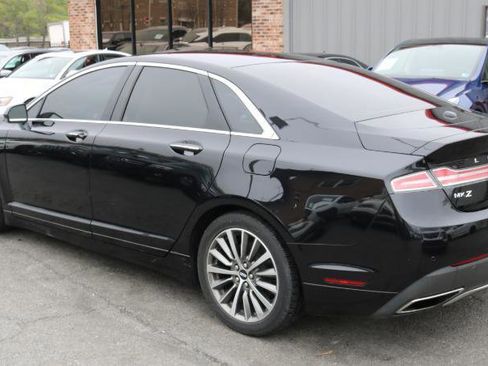 Used 2020 Lincoln MKZ w/ Convenience Package FWD image 5