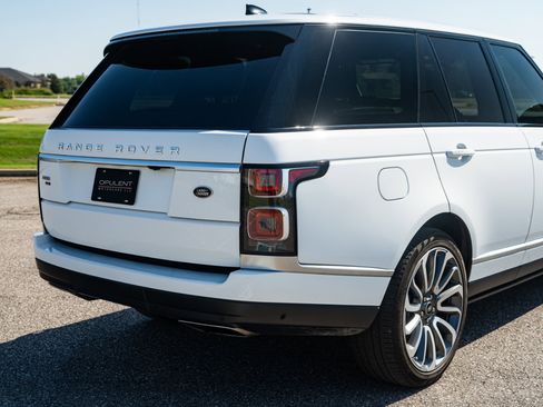 Used 2020 Land Rover Range Rover HSE image 16