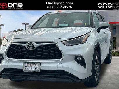 Used 2023 Toyota Highlander XLE