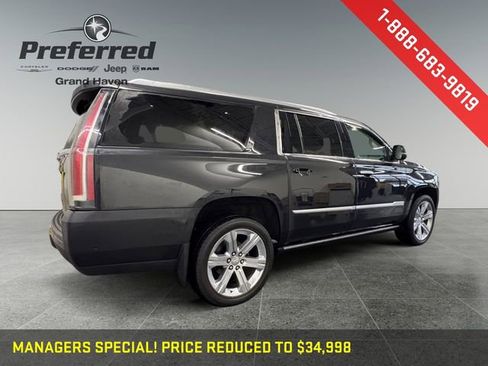 Used 2019 Cadillac Escalade ESV Premium Luxury image 19