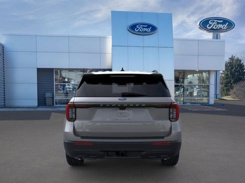 New 2026 Ford Explorer Active image 5
