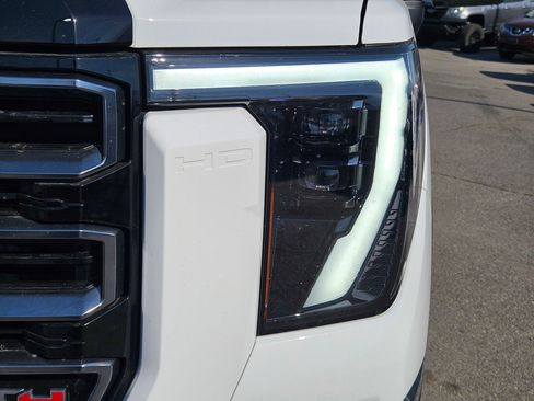 Used 2026 GMC Sierra 2500 AT4 AWD/4WD image 10