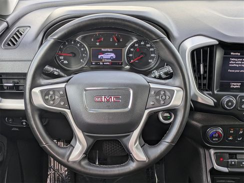 Used 2024 GMC Terrain SLT image 21