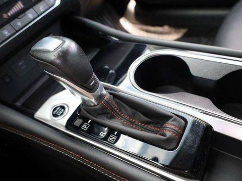 Used 2025 Nissan Altima 2.5 SR w/ SR Premium Package FWD image 16