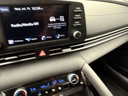 Used 2026 Hyundai Elantra Hybrid FWD image 29