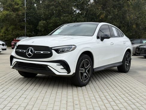 Used 2024 Mercedes-Benz GLC 300 4MATIC image 2