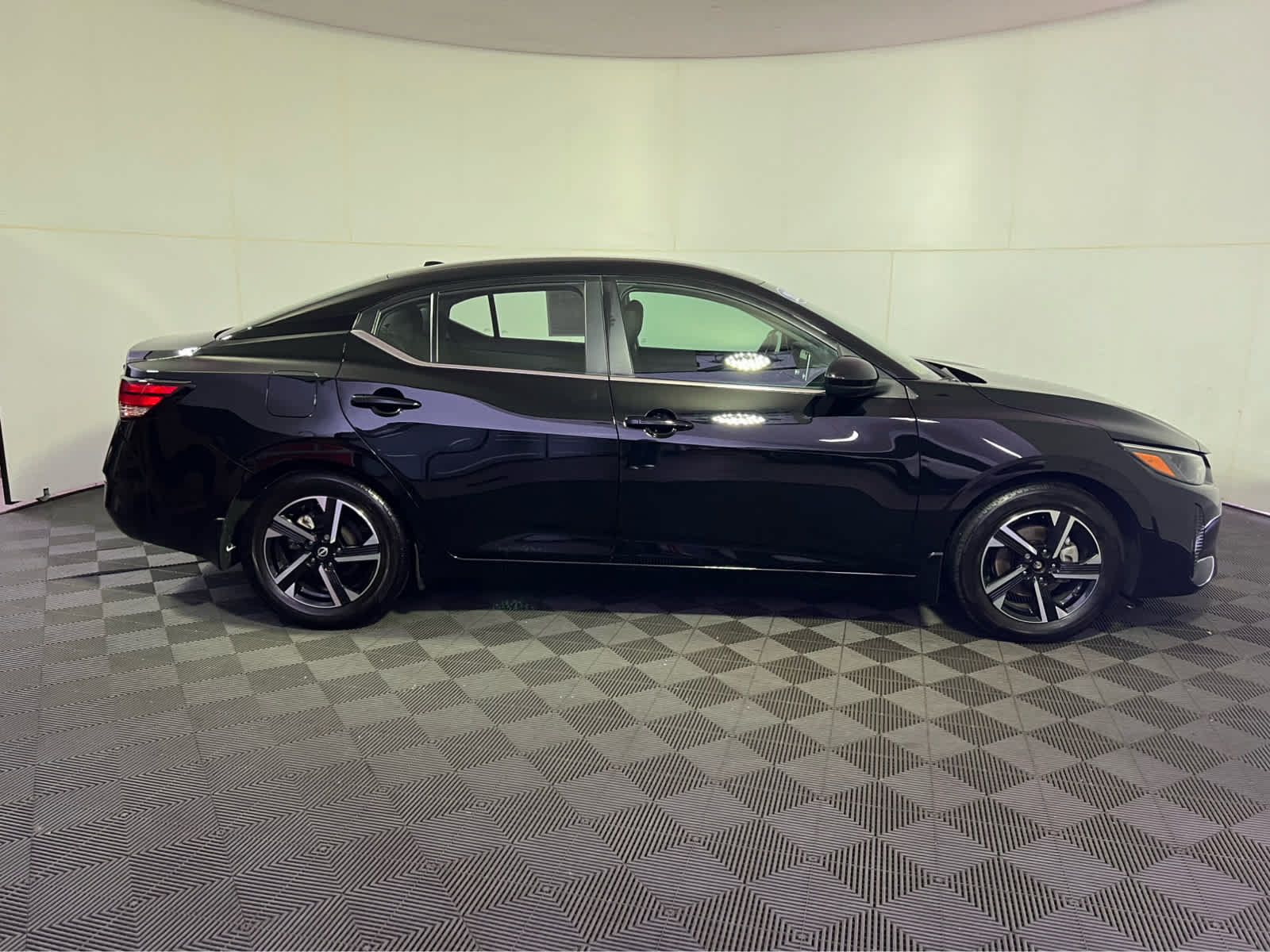 Certified 2024 Nissan Sentra SV FWD image 8