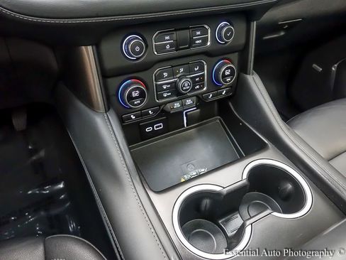 Used 2023 Chevrolet Suburban Z71 w/ Z71 Off-Road Package AWD/4WD image 26