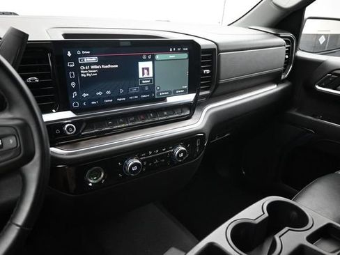 Used 2024 GMC Sierra 1500 SLT RWD image 11