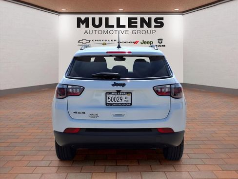 Used 2025 Jeep Compass Latitude w/ Altitude Special Edition image 6