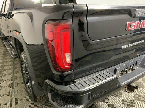 Used 2020 GMC Sierra 2500 AT4 w/ AT4 Premium Package image 13