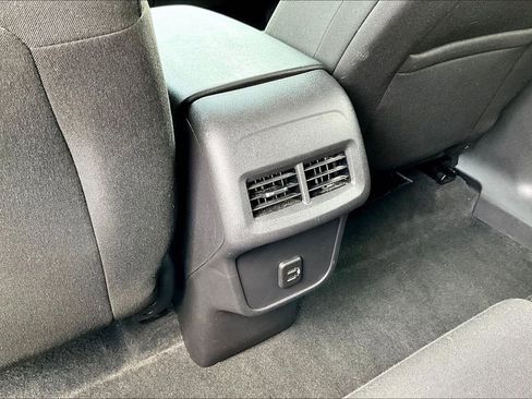 Used 2024 Chevrolet Equinox LT AWD/4WD image 12