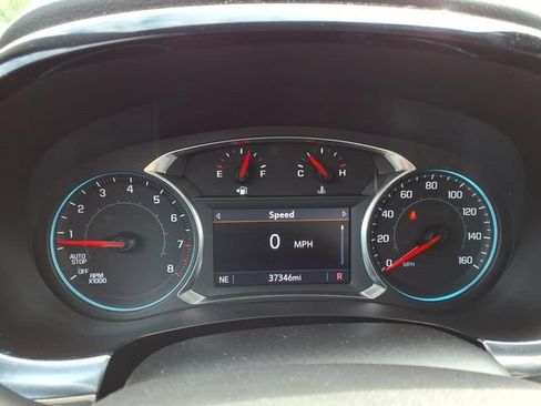 Used 2023 Chevrolet Traverse LT FWD image 36