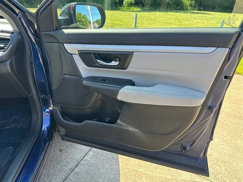 Used 2019 Honda CR-V LX image 19