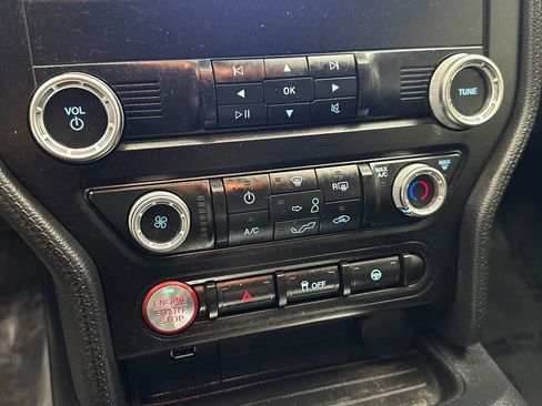 Used 2021 Ford Mustang GT RWD image 25