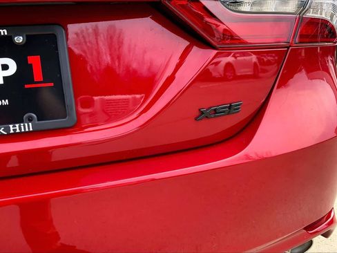 Used 2021 Toyota Camry XSE image 10