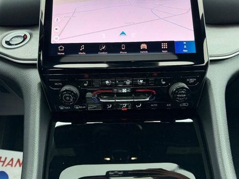 New 2025 Jeep Grand Cherokee L Limited w/ Luxury Tech Group II image 18