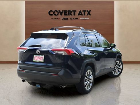 Used 2019 Toyota RAV4 XLE Premium w/ All Weather Liner Package FWD image 5