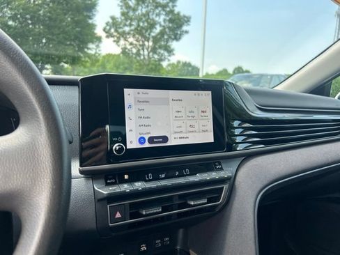 Used 2025 Toyota Camry LE FWD image 21