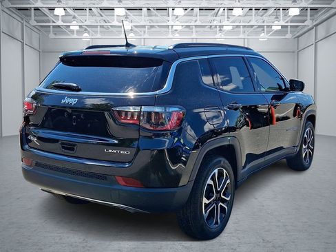 Used 2023 Jeep Compass Limited AWD/4WD image 9