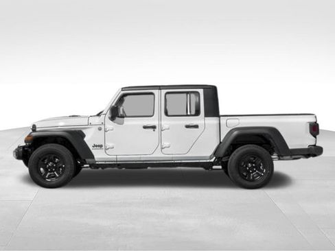 Used 2024 Jeep Gladiator Sport AWD/4WD image 9
