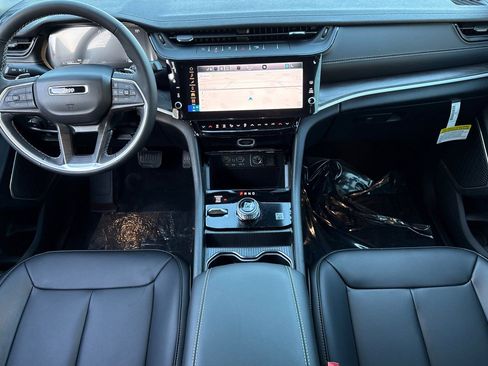 New 2026 Jeep Grand Cherokee Limited AWD/4WD image 12