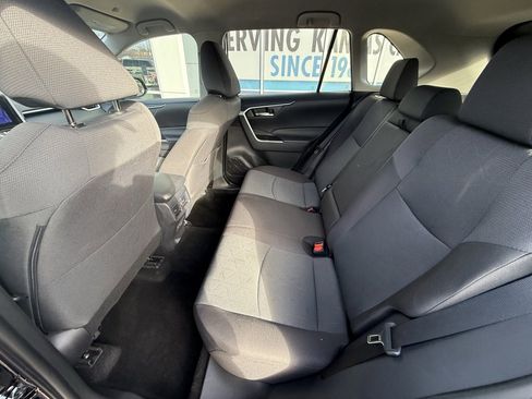 Used 2025 Toyota RAV4 XLE image 29