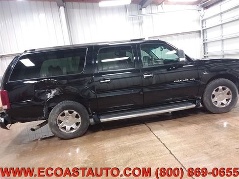 Used 2003 Cadillac Escalade ESV AWD w/ Marketing Vehicle Package image 3
