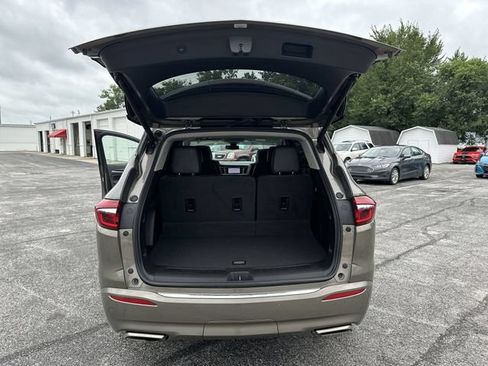 Used 2020 Buick Enclave Avenir w/ Avenir Technology Package FWD image 23