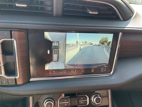 Used 2023 GMC Yukon XL Denali Ultimate AWD/4WD image 10