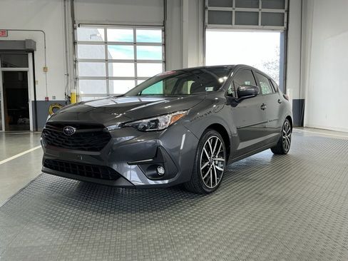 Used 2024 Subaru Impreza 2.0i Sport image 2