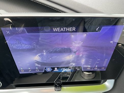 New 2025 Chevrolet Corvette E-Ray image 24